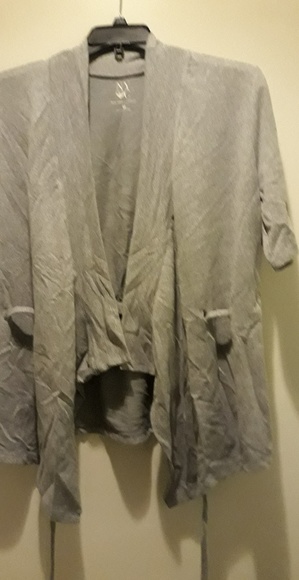 New York & Company Cardigan Type - Picture 2 of 4